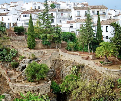 Jardines colgantes de Cuenca, Ronda