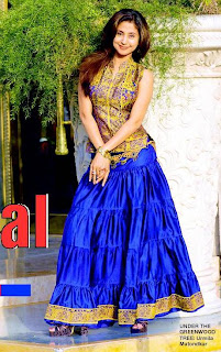 Urmila Matondkar Hairstyle Photo Gallery