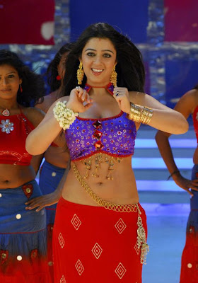 tollywood-actress-charmi-in-blouse-still-navel-show-photos+123actressphotosgallery.com