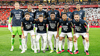 REAL MADRID C. F. Temporada 2023-24. Lunin, Alaba, Éder Militão, Tchoaméni, Camavinga, Bellingham. Fede Valverde, Fran García, Vinicius, Rodrygo y Carvajal. Con camisetas de apoyo a Courtois, que ha sufrido una grave lesión. ATHLETIC CLUB 0 🆚 REAL MADRID C. F. Sábado 12/08/2023, 21:30 horas. Campeonato de Liga de 1ª División, LaLiga EA Sports, jornada 1. Bilbao, Vizcaya, estadio San Mamés: 48.927 espectadores. GOLES: ⚽0-1: 28’, Rodrygo Goes. ⚽0-2: 36’, Jude Bellingham.