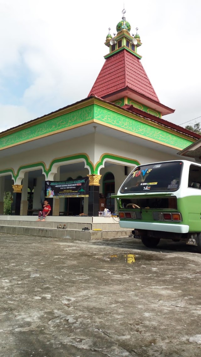 Aksi Bersih-bersih Masjid An-Nur Gembong Selomoyo Kaliangkrik Kabupaten Magelang