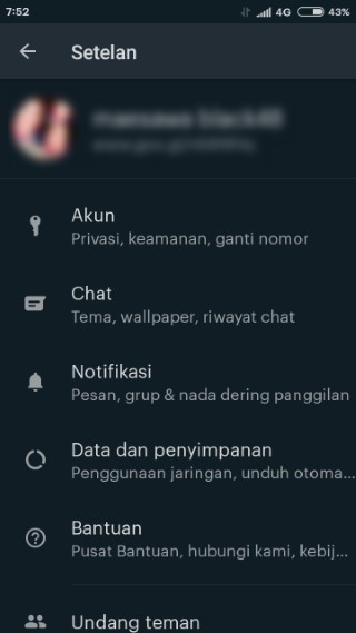 Fitur mode gelap Whatsapp telah aktif.