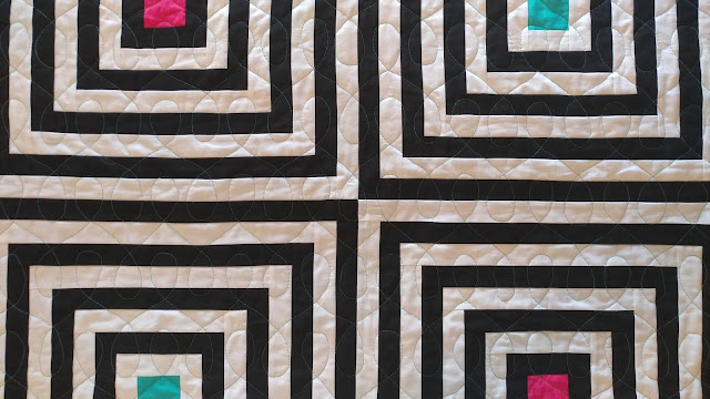 Black and white modern log cabin quilt in Curated Quilts