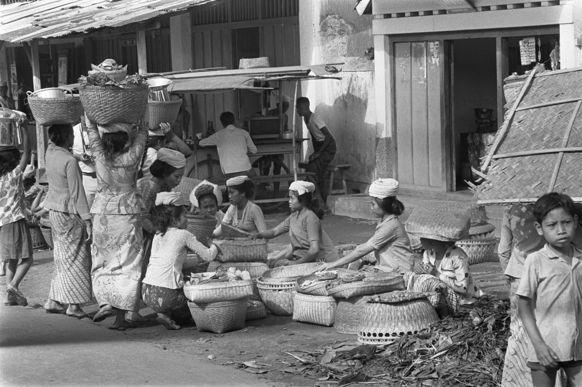hari-pajak-sejarah-perpajakan-di-indonesia