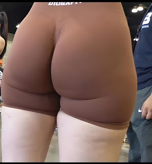 Belleza mujer cuerpo espectacular licra ajustada