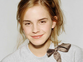 Free non-watermarked wallpapers of Emma Watson at Fullwalls.blogspot.com