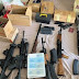 Rússia acha armas, ouro, perucas e foto de cabeças decepadas em mansão de líder mercenário