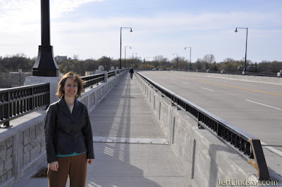 avenue bridge in appleton, wisconsin, april 2010, by jeff lindsay