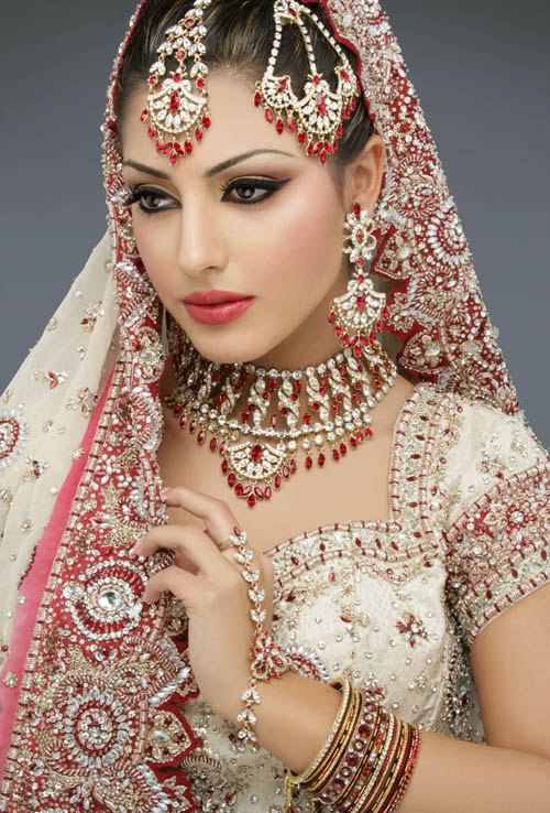 Bridal dresses in pakistan in 2011
