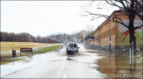 Mycket vatten på vägarna just nu