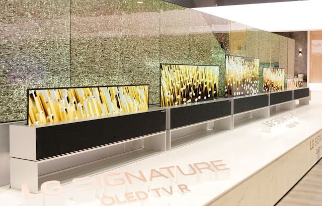 LG Signature 65R9 OLED rollable TV