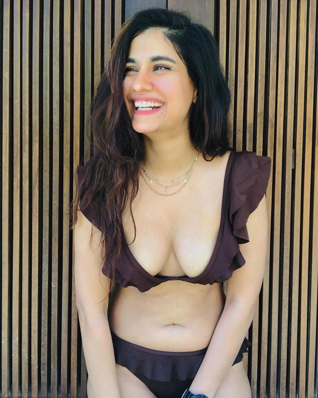 Shreya Dhanwanthary bikini sexy body hot actress