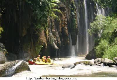 Pacu Adrenaline!! Wisata Arung Jeram Sungai pakelan Probolinggo