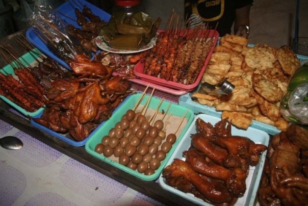  ANGKRINGAN  JOGJA ANEKA  MAKANAN 