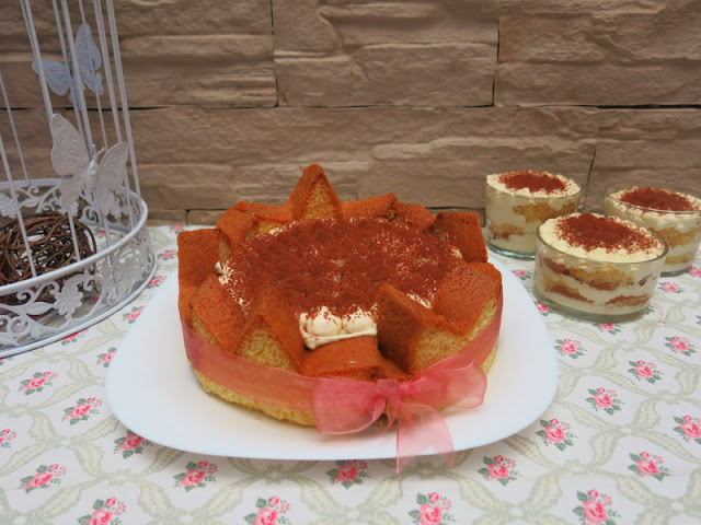 CHARLOTA Y VASITOS TIRAMISÚ DE PANDORO