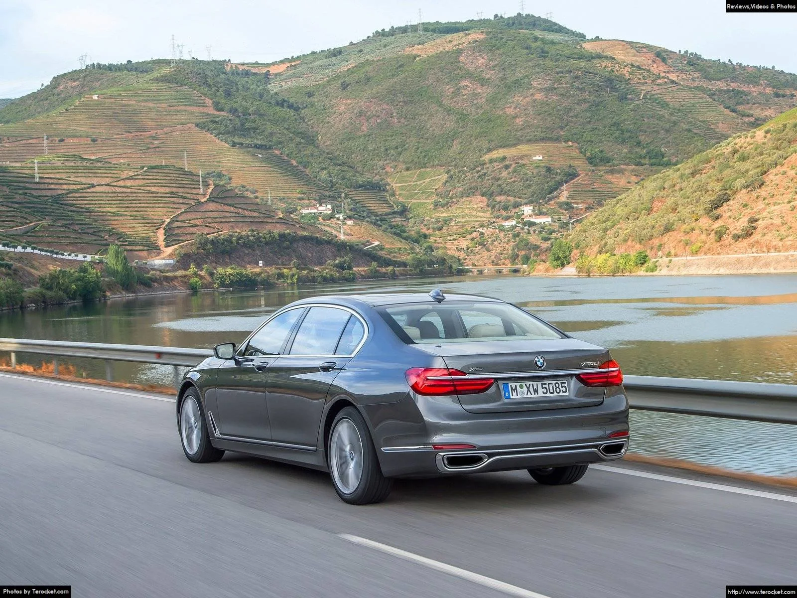 Hình ảnh xe ô tô BMW 750Li xDrive 2016 & nội ngoại thất