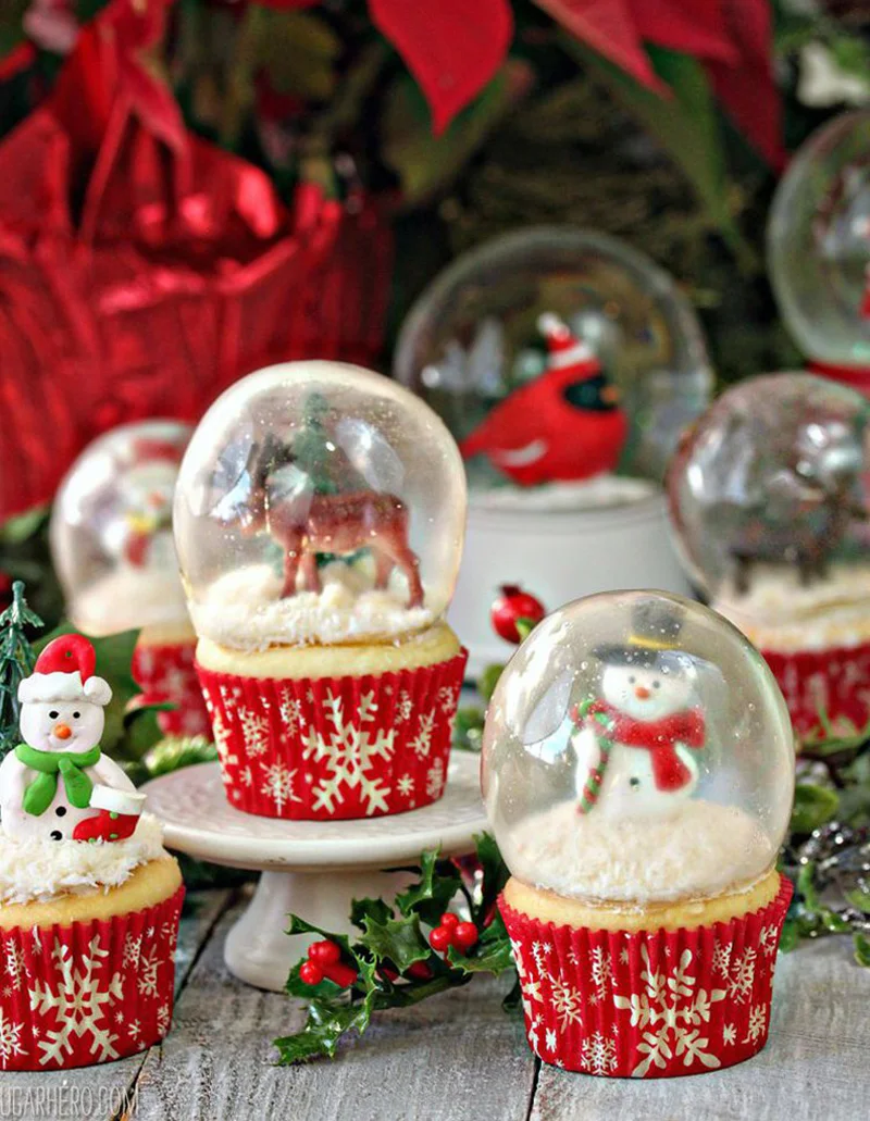 This Snow Globe Cupcakes Get Made Is Mesmerizing