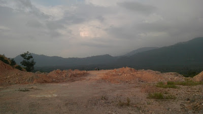 Gambar 2 Laluan Keruak Gunung Bongsu Kuala Berang Gua Musang