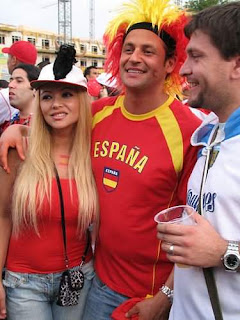 Fifa World Cup 2010 : Sexy Spain Girls Fans on Africa Street