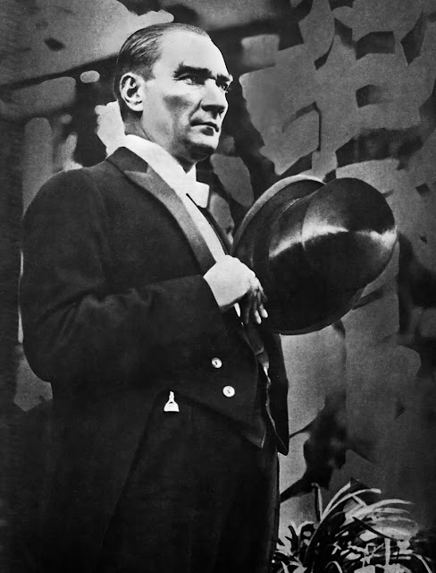 Büyük Önder Atatürk