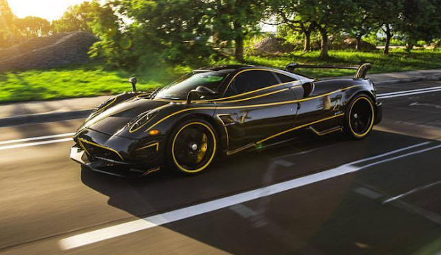 Carbon Pagani Huayra BC Lands In U.S. With a Twin-Turbocharged AMG 6.0 Liter