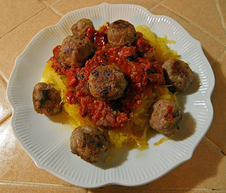 Meatballs Over Spaghetti Squash with Tomato Sauce