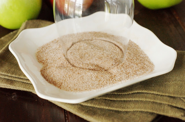  Loaded amongst the wonderful flavors of apples Sparkling Apple Pie Cocktail