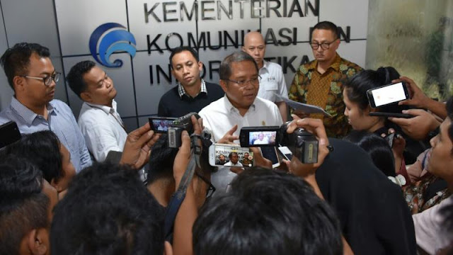 Kominfo Blokir 450 URL Medsos dan Situs Internet Penyebar Video dan Foto Kekerasan Suporter di Bandung