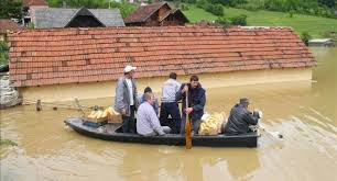 50 MUERTOS EN INUNDACIONES EN LOS BALCANES 20 DE MAYO 2014