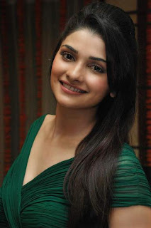 Prachi Desai Hot Pics, Prachi Desai Photos, Wallpapers, Images