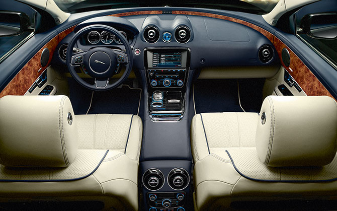 2011 Jaguar XJ Interior