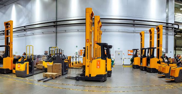 Xe nâng stacker - pallet Jungheinrich