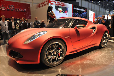 Alfa-Romeo-4C-Concept-Live