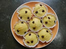 http://yudhazresep.blogspot.com/2013/11/resep-cupcake-varian-rasa-tape.html