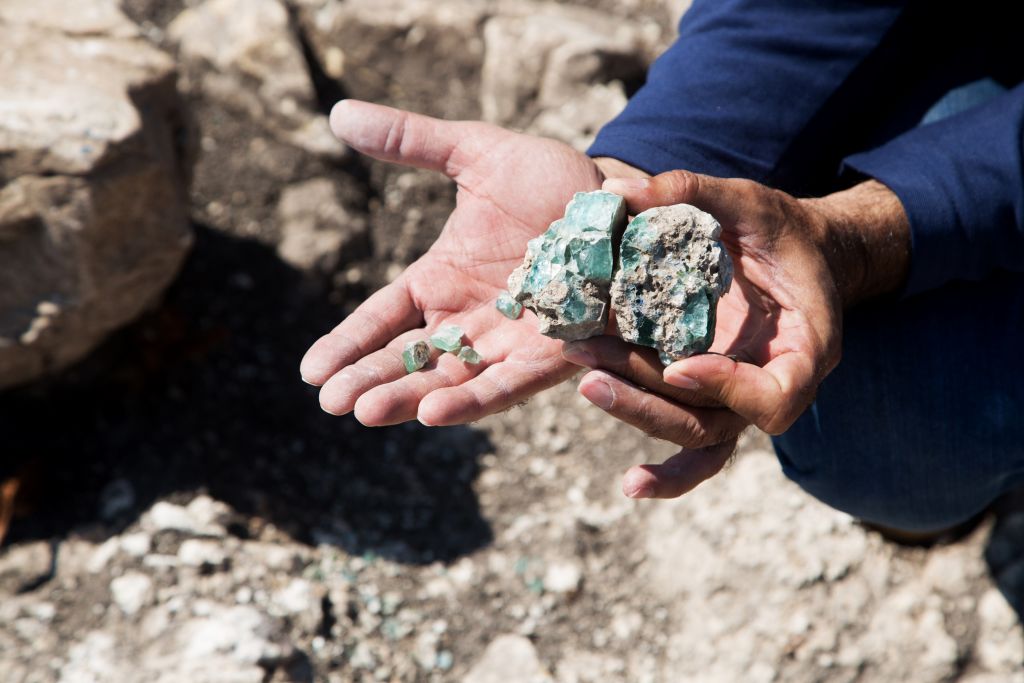 Oldest glass production kilns found in Israel