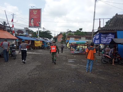 Sinergi TNI-Polri Dan Relawan Kecamatan Slogohimo Putus Penyebaran Covid-19 Dengan Kegiatan Penyemprotan Disinfektan