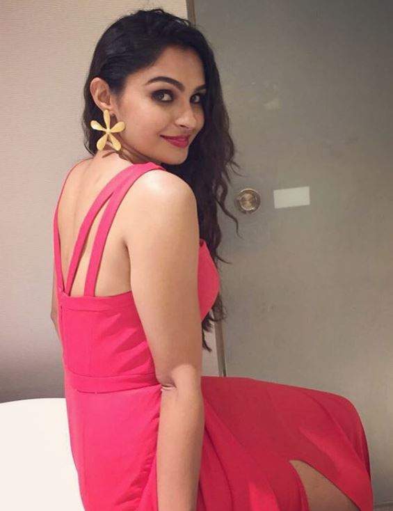 ACTRESS ANDREA JEREMIAH PHOTOS | WHATSAPP GROUP LINKS