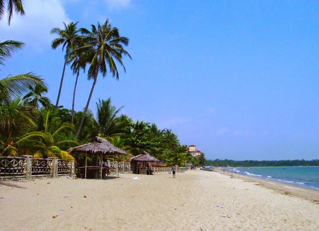 Wisata Bahari Indonesia pantai pasir putih anyer 