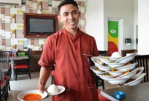 9 Rumah Makan Padang Paling Populer Di Bandung