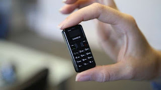 أصغر هاتف في العالم بنظام أندرويد 