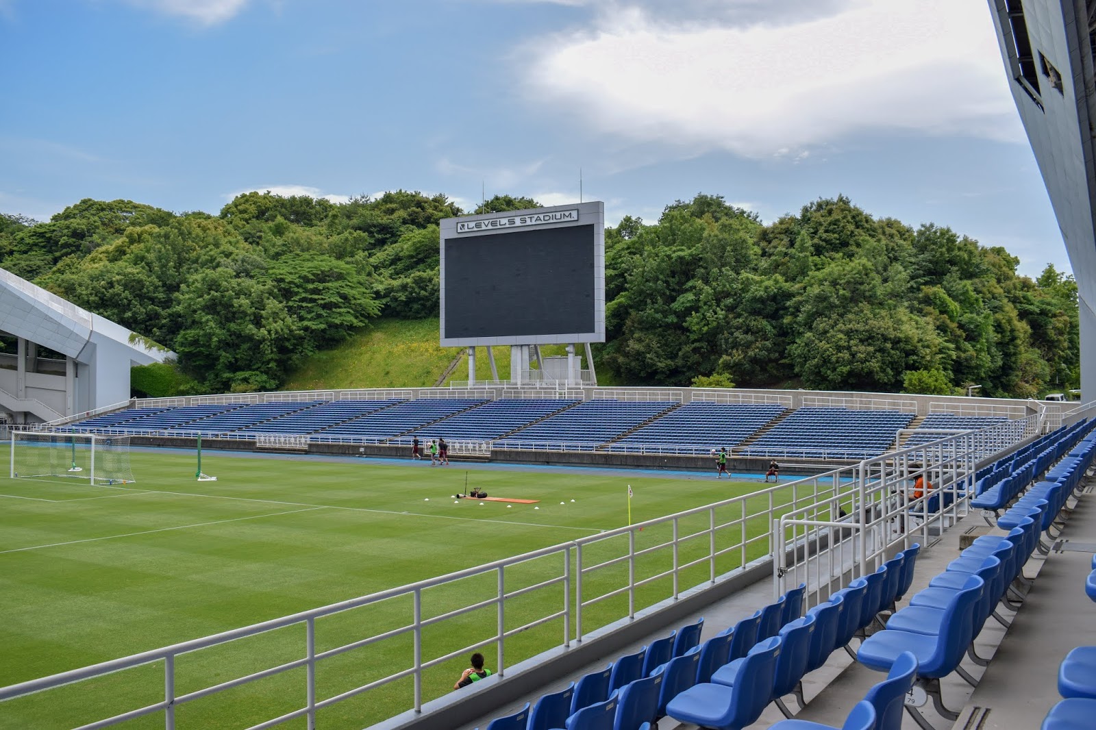 Everything Is Made From A Dream レベルファイブスタジアム 東平尾公園博多の森球技場