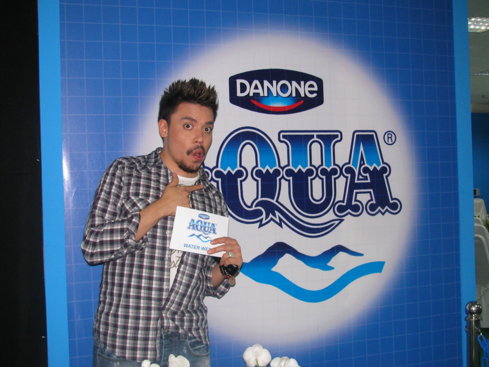  Aqua DANONE  Water Week Start Living Healthy Now  Movement 