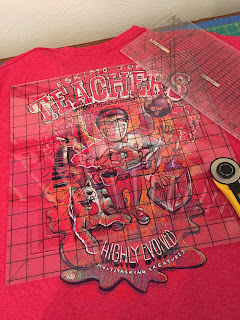 Placement of the template for T-shirt ragg quilt