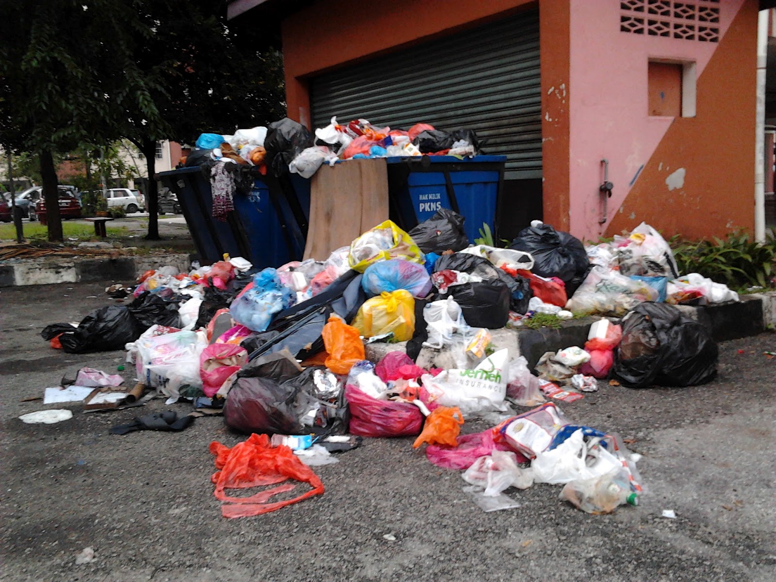 SAMPAH KEMBALI HANTUI PENDUDUK DI SHAH ALAM!  SHAH ALAM 