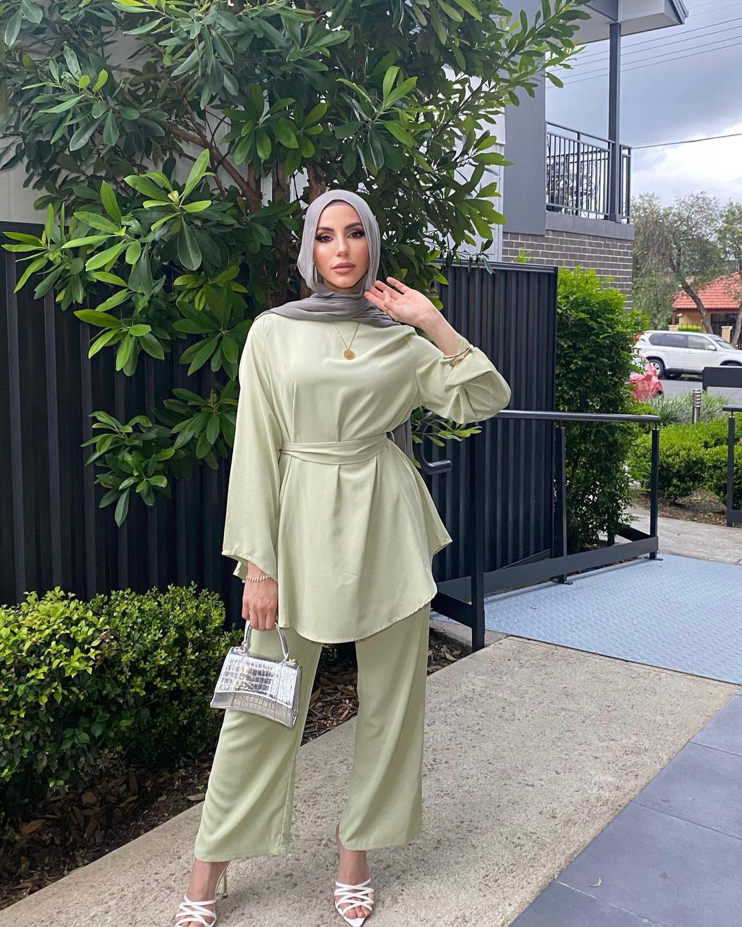New Hijab Fashion Girl