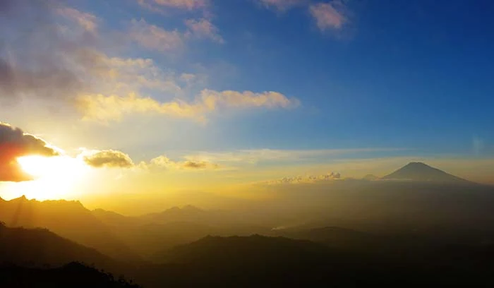 Gunung Sumbing di Ujung Utara