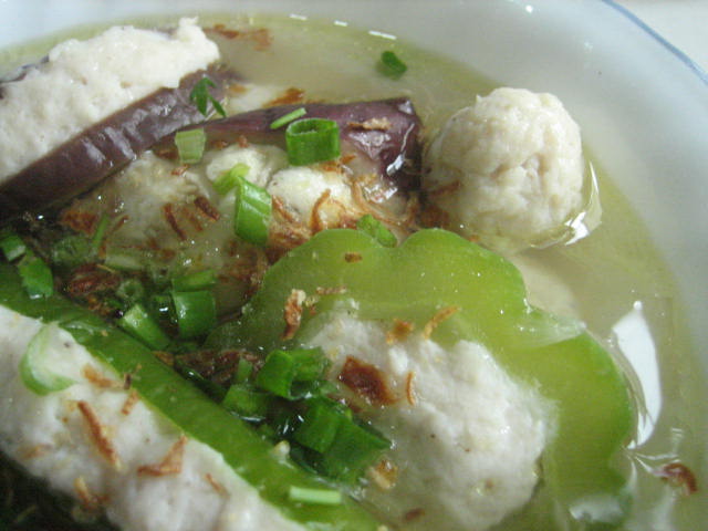 Catatan Tanpa Pena: HOMEMADE FISH BALL SOUP