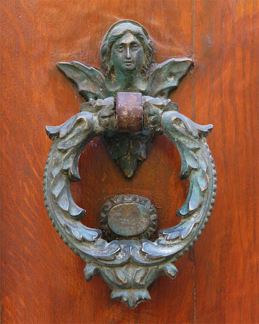 Front door handle, Viale Marconi, Livorno