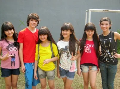 Foto-foto Winxs terbaru Gaul Bareng Bule