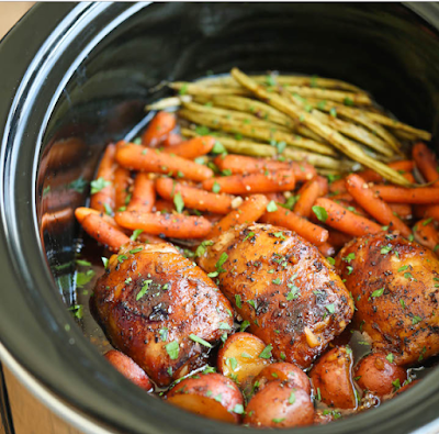 SLOW COOKER HONEY GARLIC CHICKEN AND VEGGIES #vegetarian